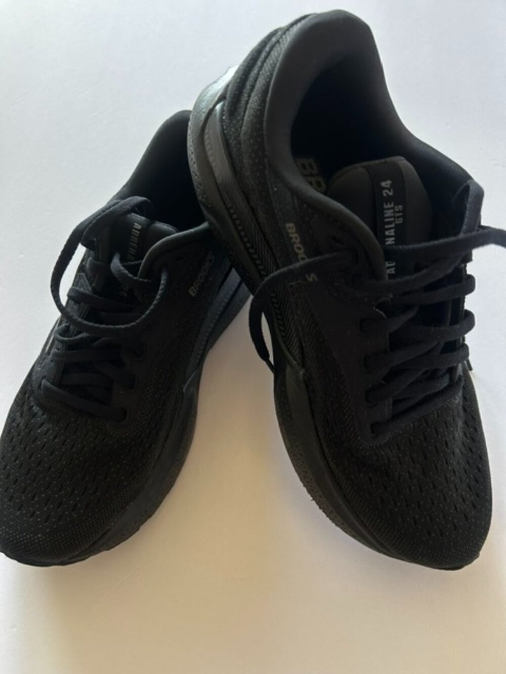 Brooks  Women's Adrenaline GTS 24 Running Shoes